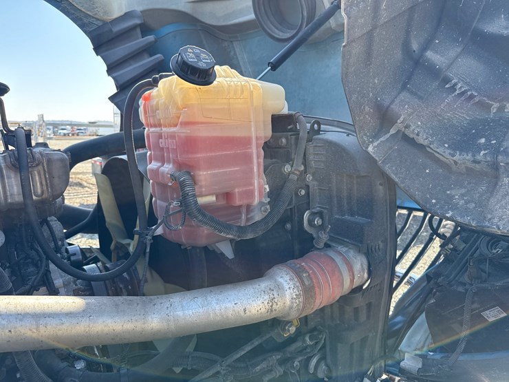 #2199-•-2020-international-a26-sleeper-cab-truck-tractor-image-57