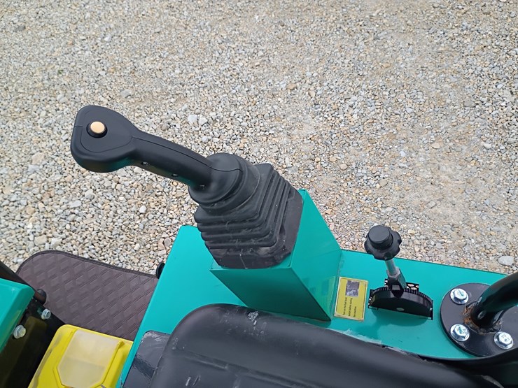 #24164-•-2025-agt-mh12rx-mini-excavator-image-15