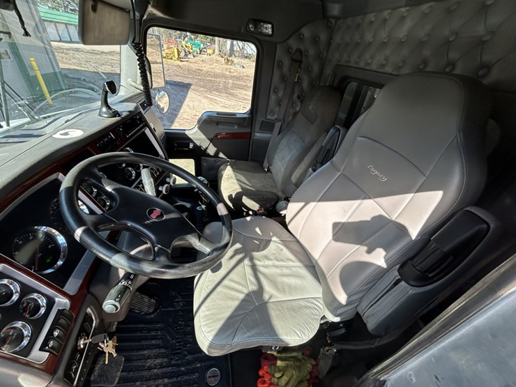 2006-kenworth-t800b-image-75