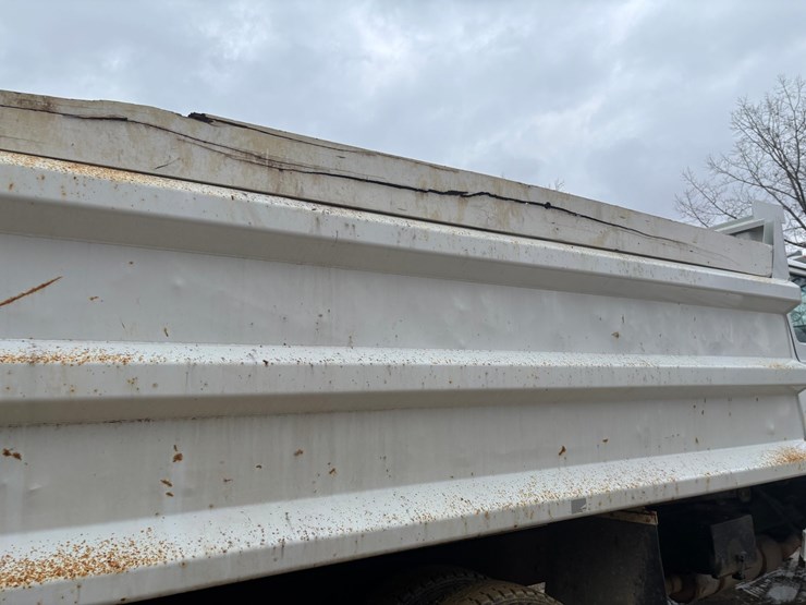 1997-ford-lt8000-image-58