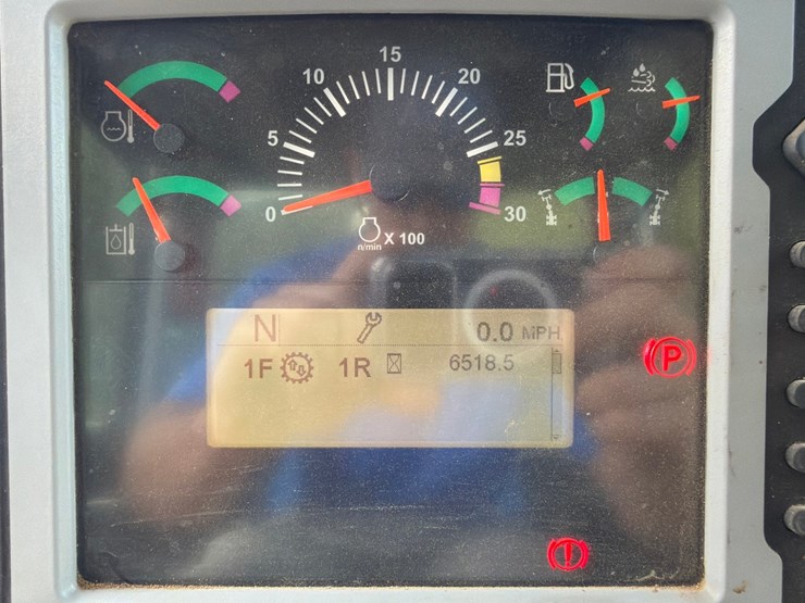 2018-caterpillar-12m3-image-46