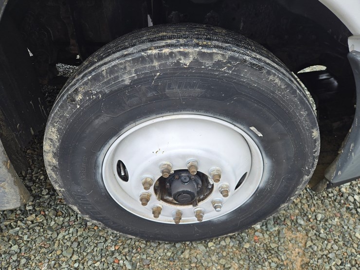 2016-freightliner-cascadia-125-image-70