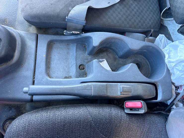 2013-isuzu-npr-image-53