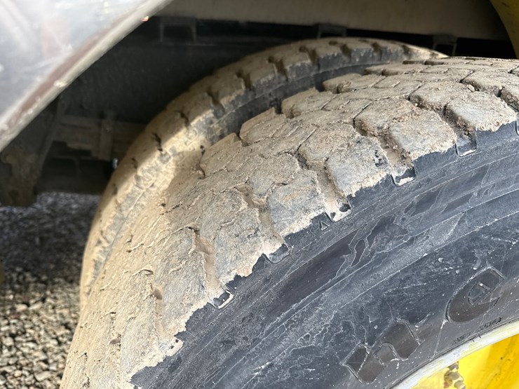 1998-massey-ferguson-8-image-93