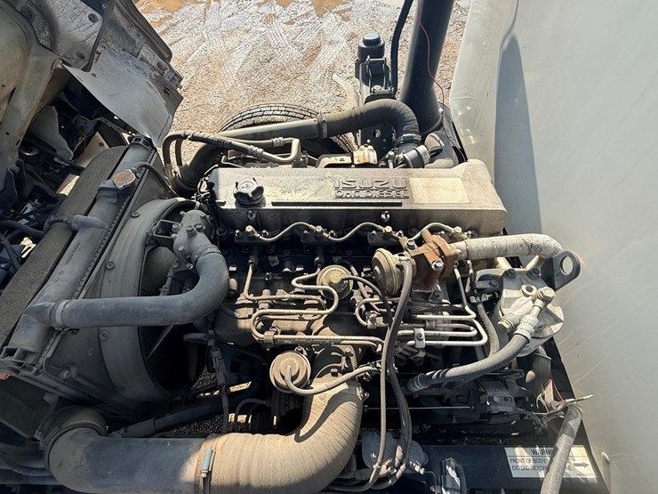 2004-isuzu-npr-image-50