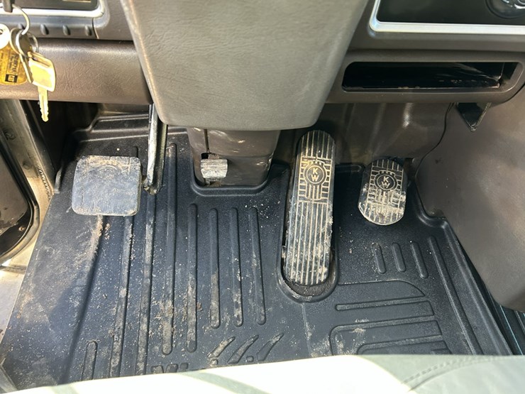 2006-kenworth-t800b-image-72