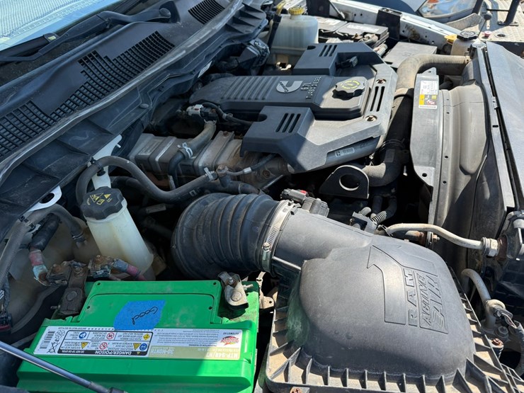 #1061-•-2016-ram-5500-heavy-duty-service-truck-image-28