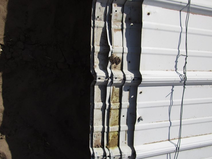 white-sheet-metal-siding-panels-image-12