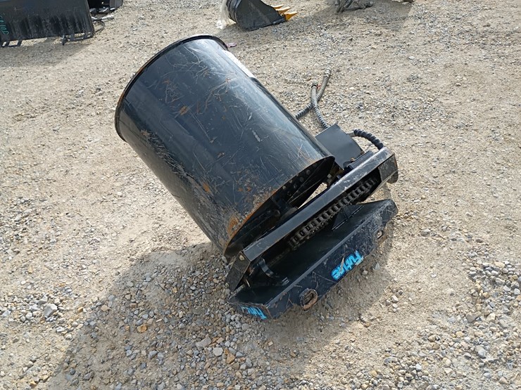 #23937-•-concrete-mixer-mini-skid-steer-attachment-image-2