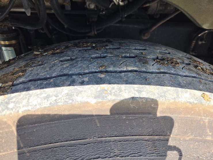 2013-peterbilt-337-image-60