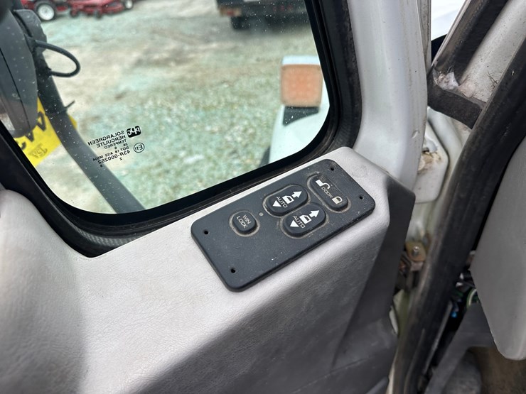 2007-international-7600-image-55