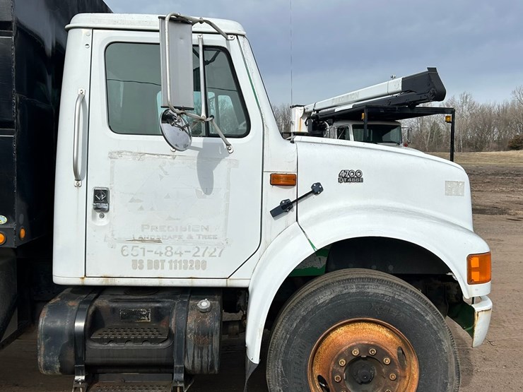 1996-international-4700-image-12