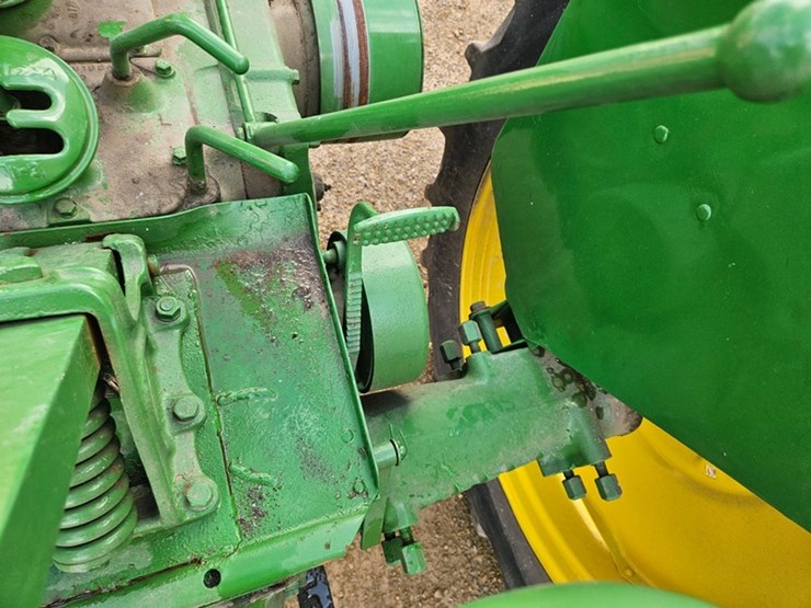 john-deere-model-b-image-27