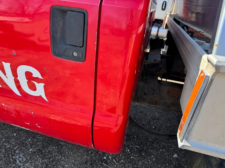 1999-ford-f550-image-14