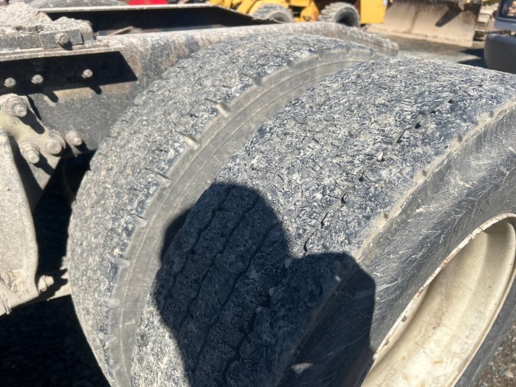 2005-massey-ferguson-8-image-73