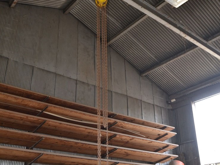 1-ton-chain-hoist-image-1
