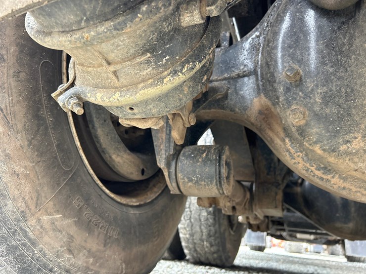 2005-peterbilt-357-image-26