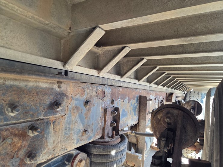 2012-international-7600-image-26