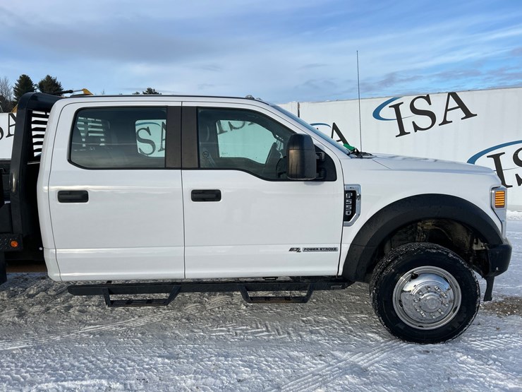 2021-ford-f550-image-15