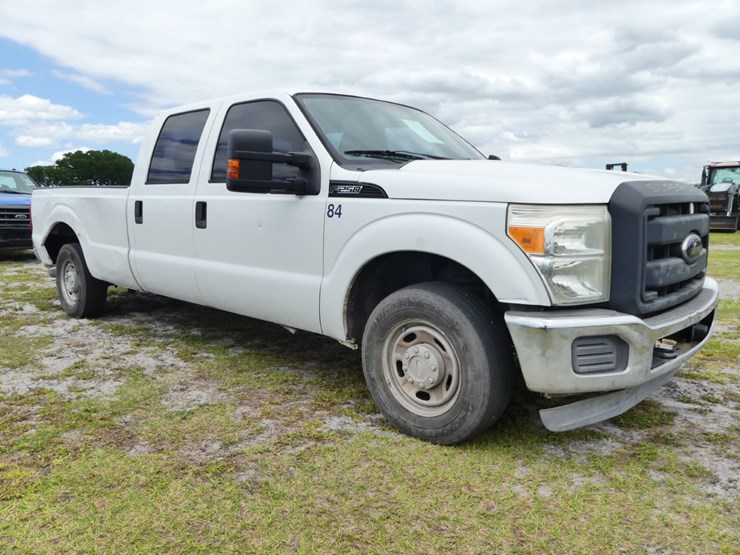 2012-ford-f250-xl-image-1
