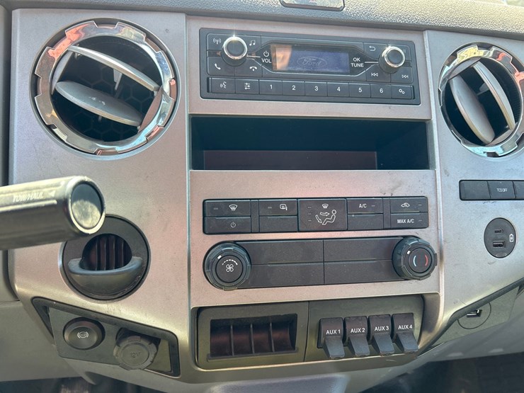 2023-ford-f750-image-52