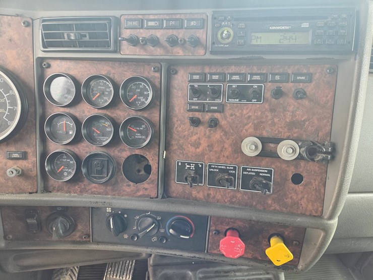 2005-kenworth-t600-image-69