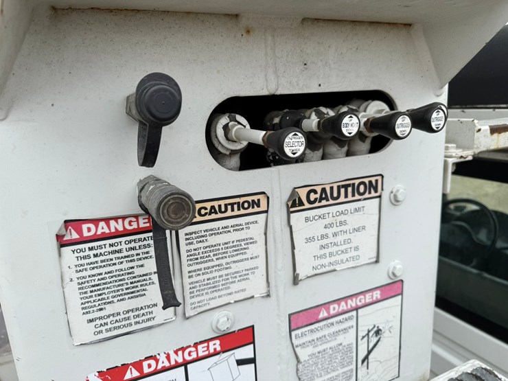 2007-international-durastar-4400-image-37