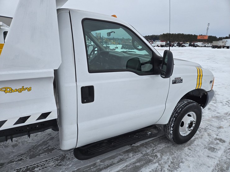 2001-ford-f350-image-18