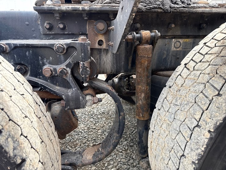 2019-kenworth-t680-image-40