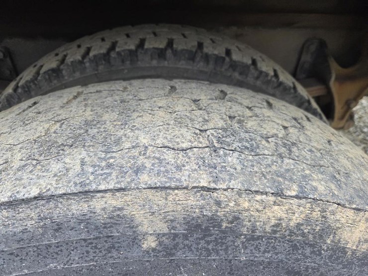 2013-international-durastar-4300-image-92