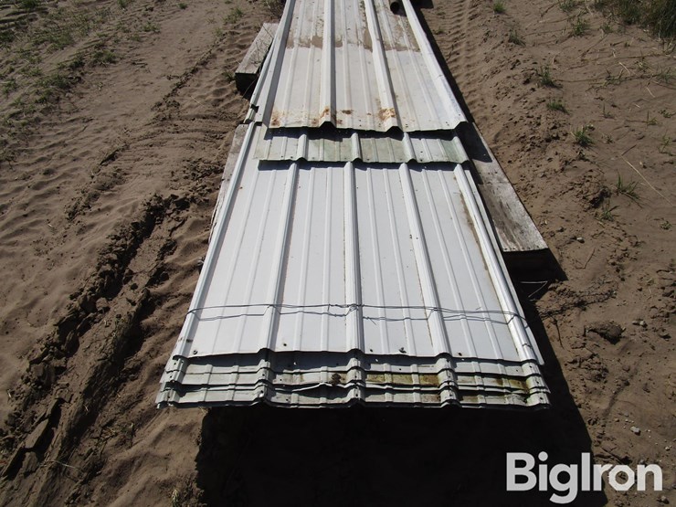 white-sheet-metal-siding-panels-image-11