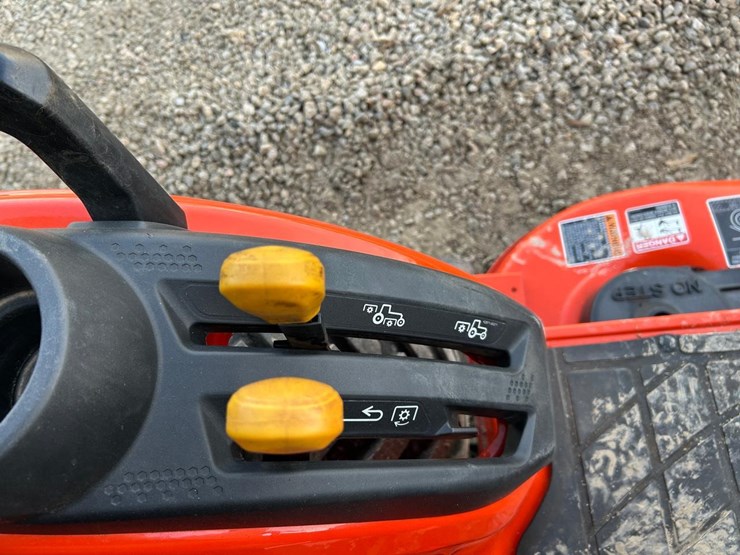 2021-kubota-bx2380-image-28