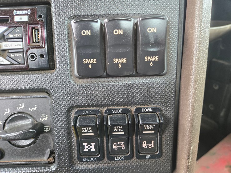 2019-international-hx620-image-73