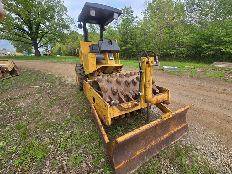 caterpillar-cp-323c-image-16