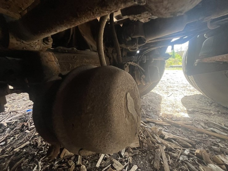 #1556-•-1999-mack-e7-460-day-cab-truck-tractor-image-64