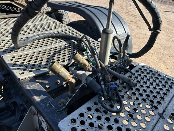 2006-kenworth-t800b-image-31