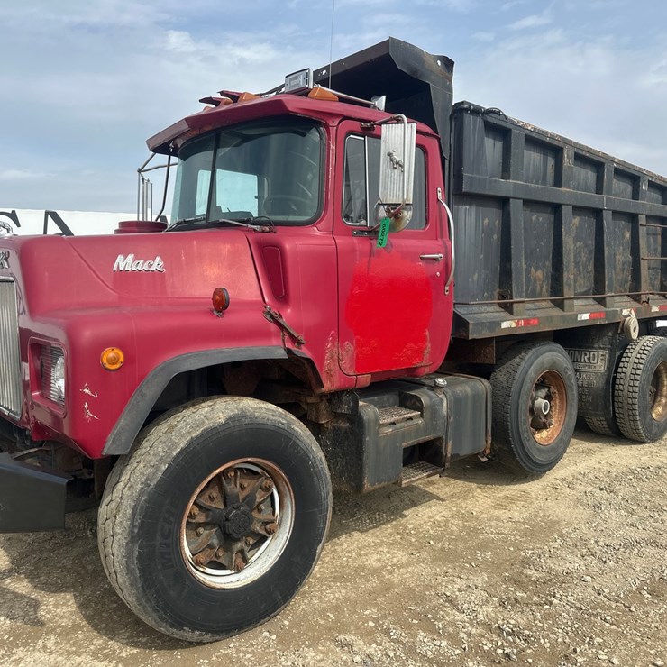 1986 MACK DM686S