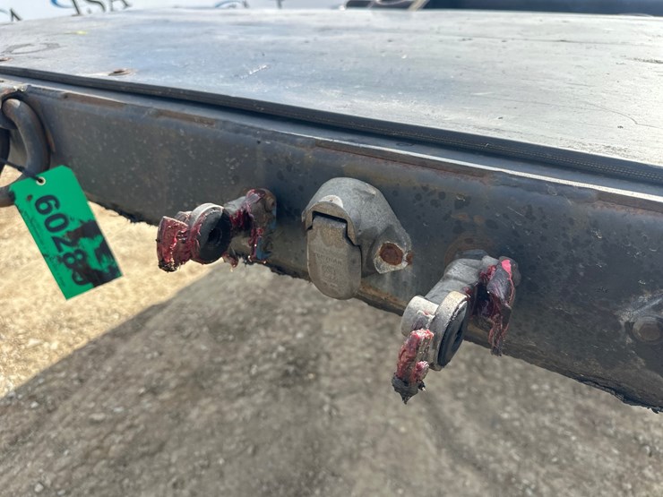 2010-massey-ferguson-8-image-14