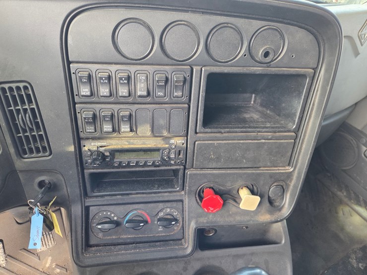 2013-international-prostar-image-65