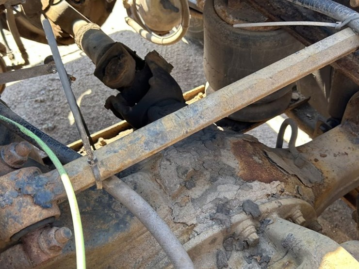 #1114-•-2005-western-star-tri-axle-heavy-haul-truck-tractor-image-25