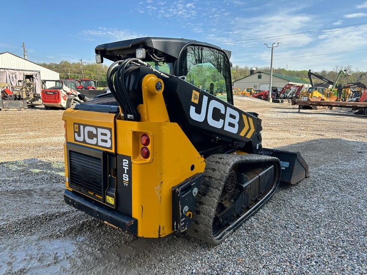 2022-jcb-2ts-7t-image-4