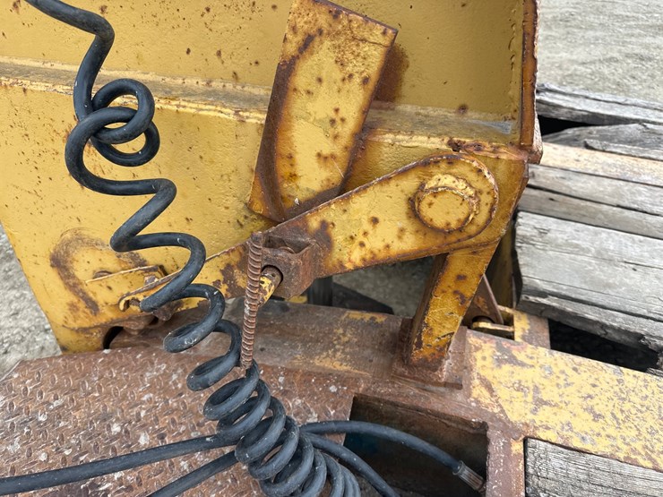 1986-massey-ferguson-8-image-15