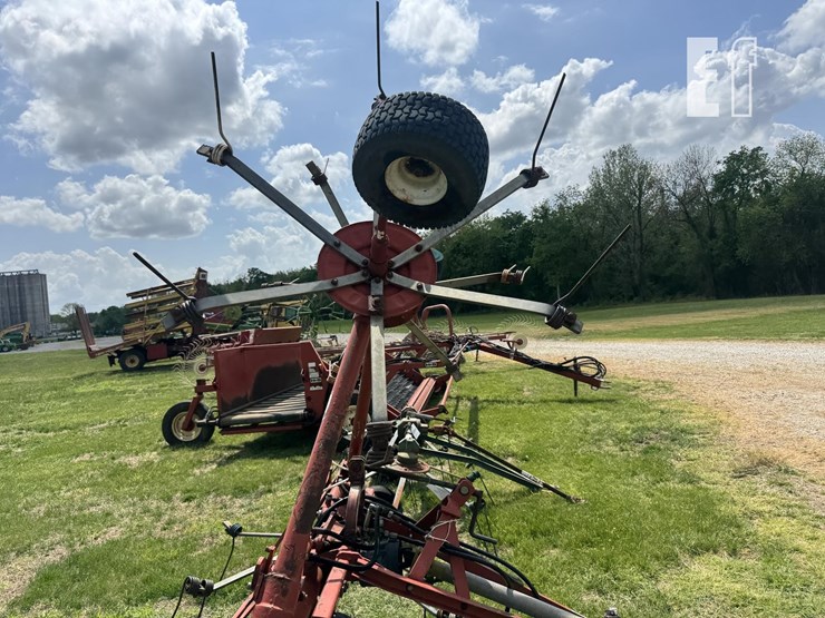 hesston-3717-image-3