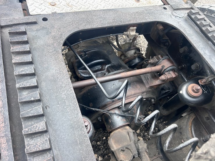 1998-peterbilt-379-image-33