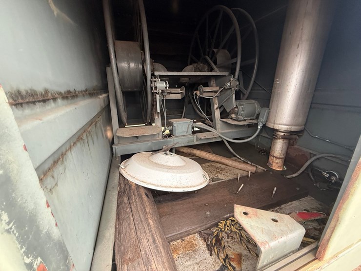 1984-mack-dm492s-image-35