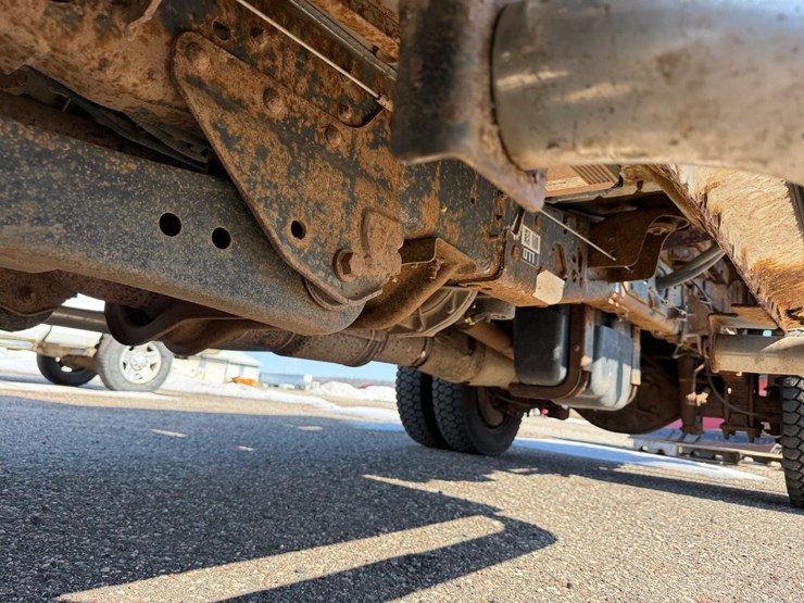 2014-ford-f550-xl-image-40