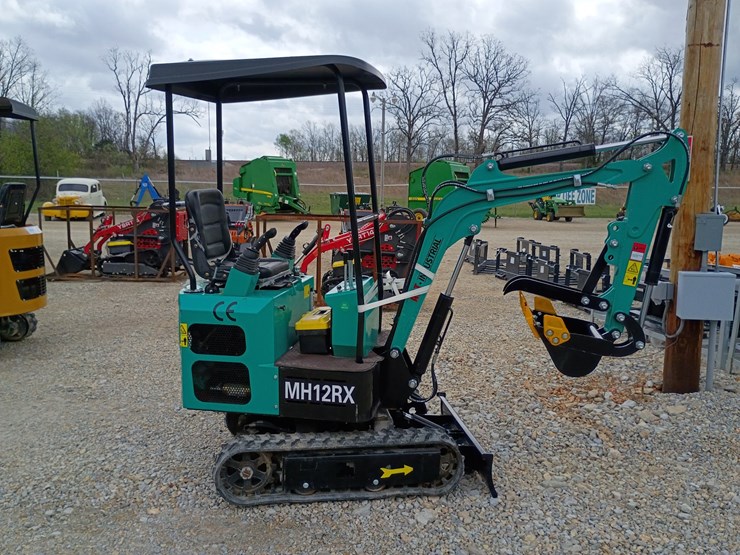 #24164-•-2025-agt-mh12rx-mini-excavator-image-5