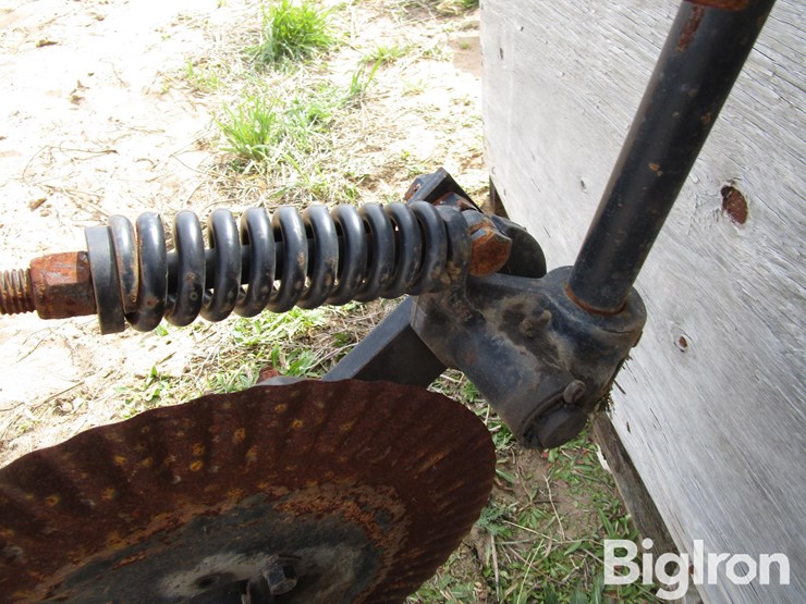 farm-king-side-dress-applicator-openers-image-11