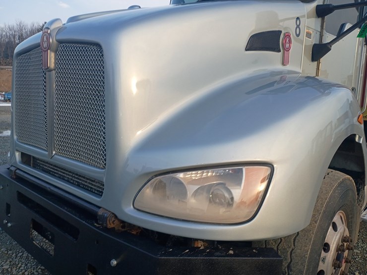 2016-kenworth-t400-image-9