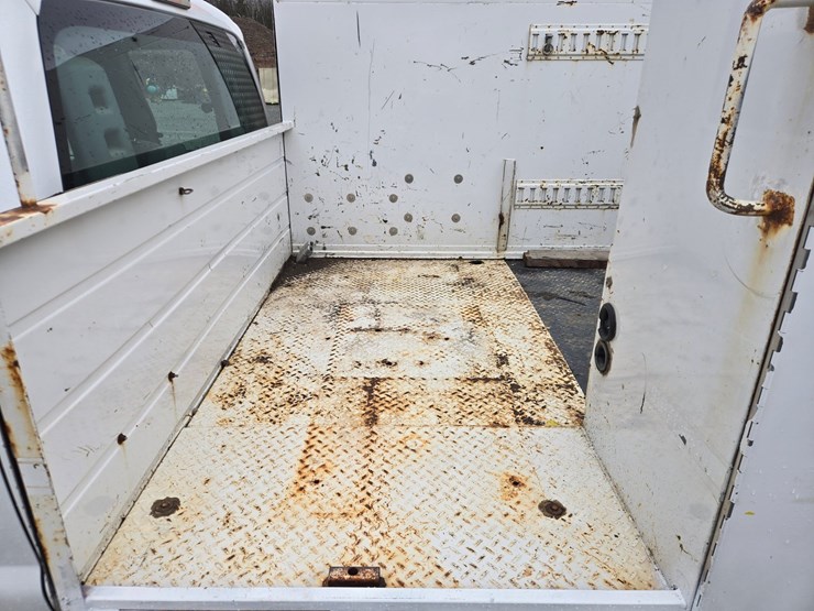 2011-ford-f550-image-33